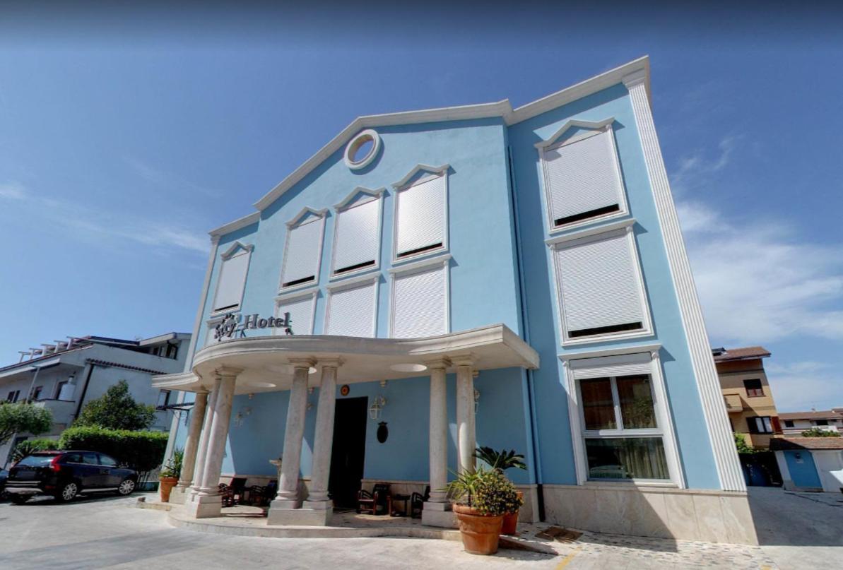 Seccy Boutique Art & Museum Hotel 4*