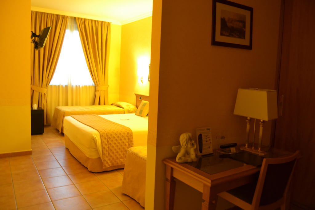 Hotel Seccy Boutique Art & Museum Fiumicino