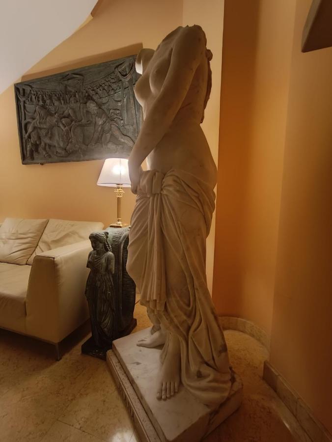 Seccy Boutique Art & Museum 4*